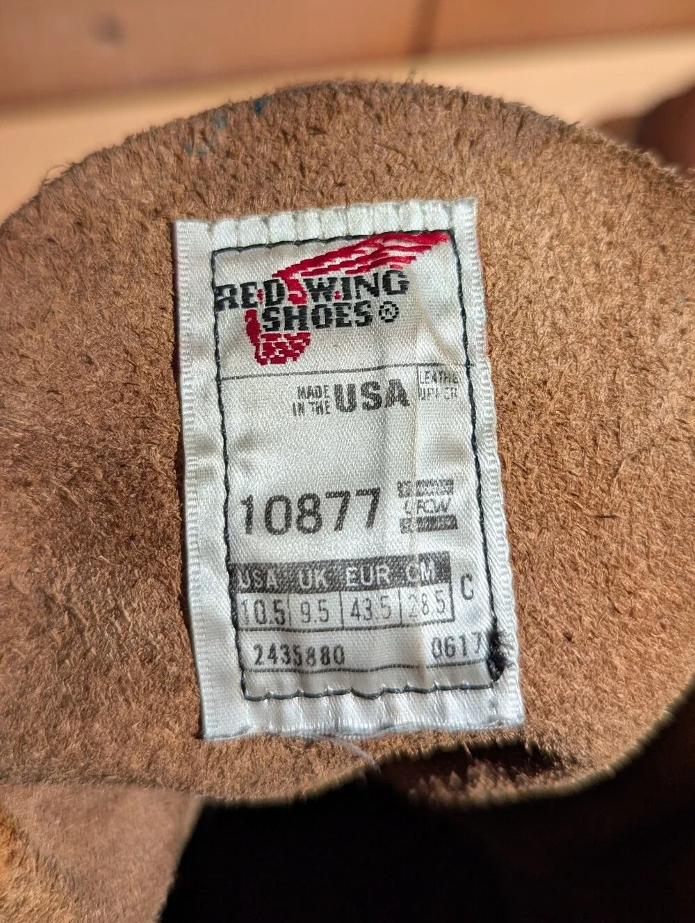Red Wing 10877 8-inch Work Traction Tred Moc Toe Leather size 10.5C